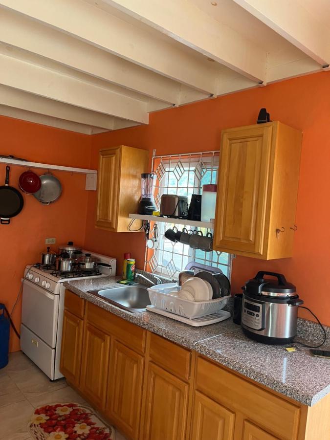 Cool Breeze Mobay Apartamento Montego Bay Exterior foto